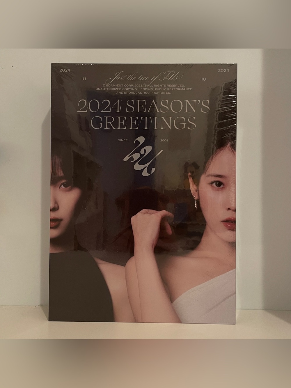 Official IU 2024 Season’s Greetings (SEALED)